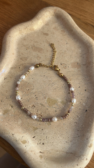 Zartes Perlen Armband Beige
