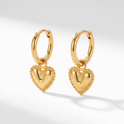 Heart 2.0 Earring - weißer Studio-Hintergrund